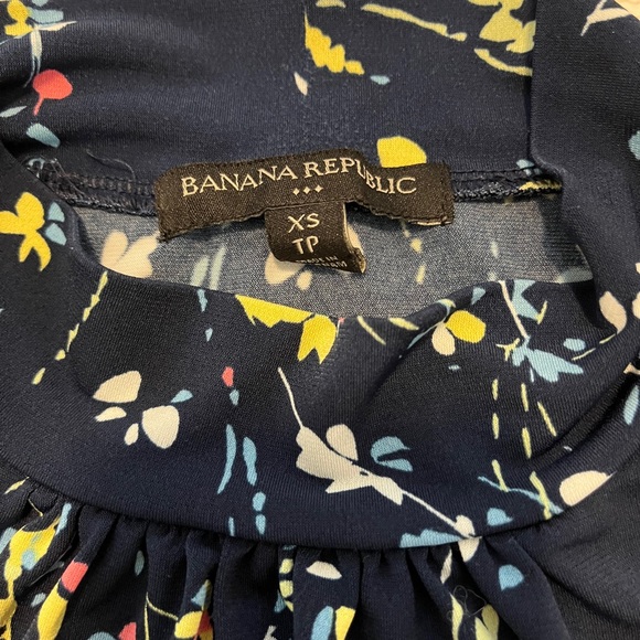 Banana Republic - Picture 2 of 4